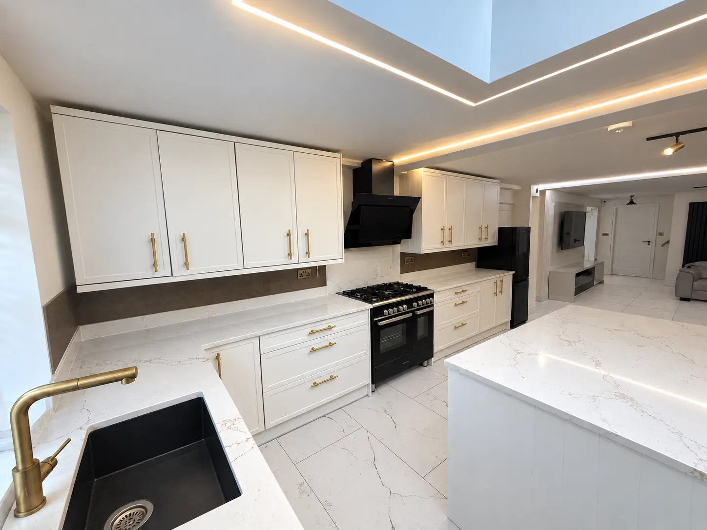 Completed open-plan kitchen by Berkshire Heathrow Construction